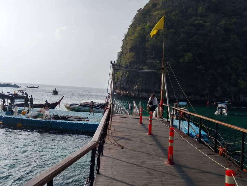 Koh Lanta: Tin's Speedboat Odyssey to Bamboo Island & Beyond - Phi Phi Don offers a short walk and a change of pace