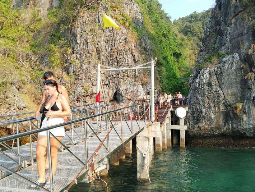 Koh Lanta: Tin's Speedboat Odyssey to Bamboo Island & Beyond - The return to Koh Lanta takes another 50 minutes