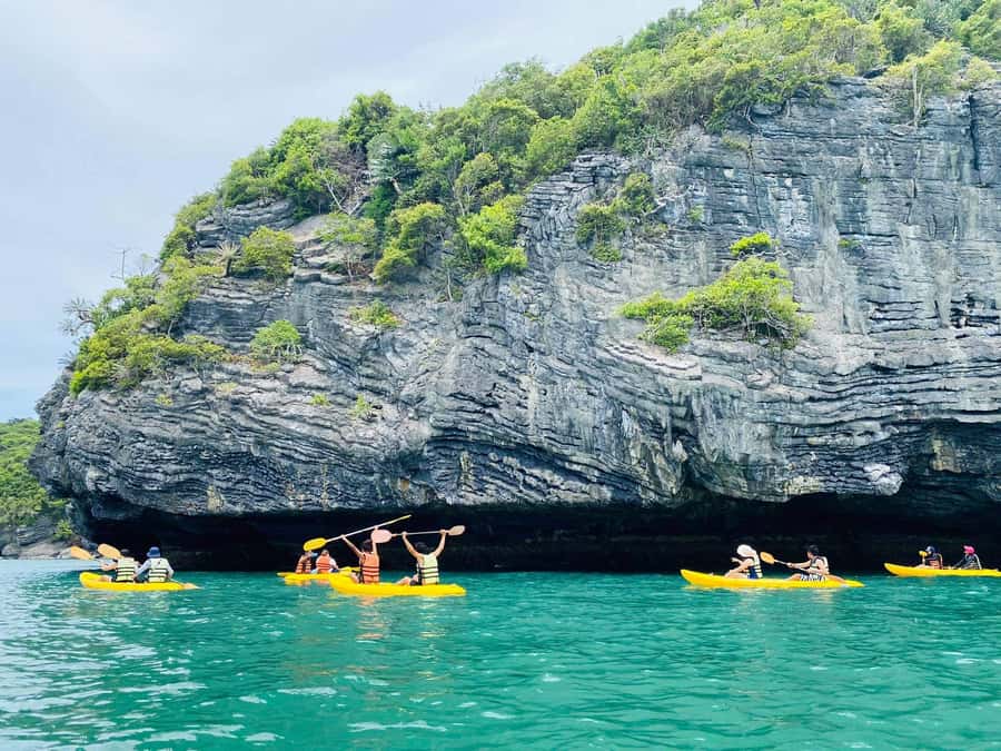 Koh Samui: Ang Thong Marine Park Day Tour by Speedboat - Morning pickup, breakfast, and the pier