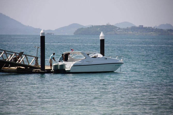 Koh Yao Yai to Phuket by Koh Yao Sun Smile Speed Boat - Bang Rong Pier: arriving in Phuket