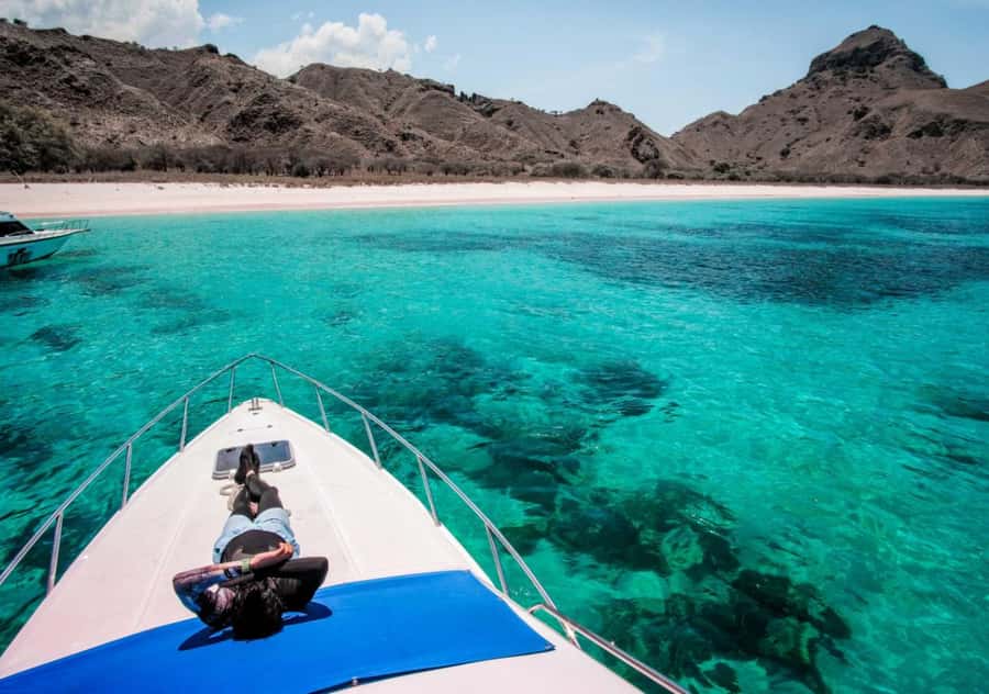 Komodo Island: 3D2N Private Speedboat Tour with Hotel - Key points at a glance