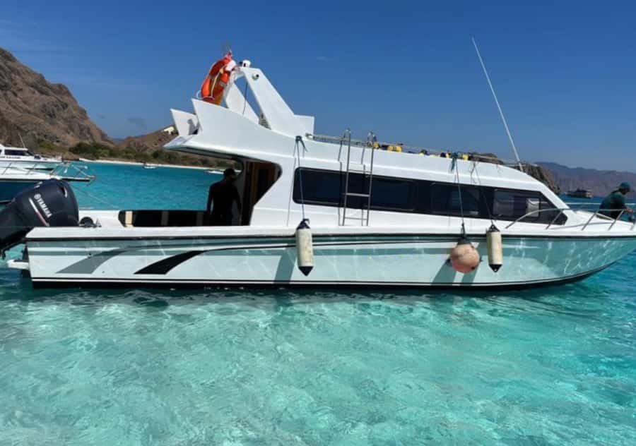 Komodo Island: 3D2N Private Speedboat Tour with Hotel - Day 3: free time before the airport