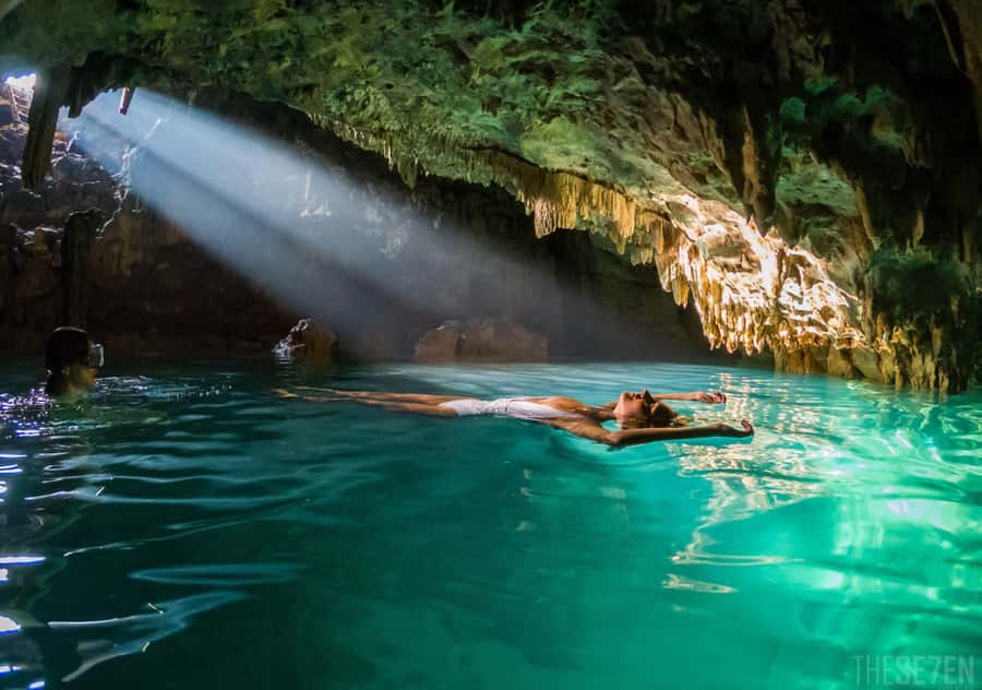 Komodo Island: 3D2N Private Speedboat Tour with Hotel - Day 1: Batu Cermin and Rangko Cave