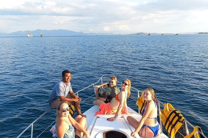 Komodo Islands with Speedboat in Labuhan Bajo - The guide and boat setup can shape the day