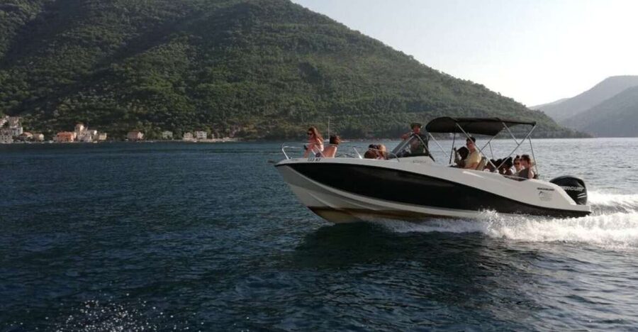 Kotor: Blue Cave, Žanjic Beach Speedboat Tour - Our Lady of the Rocks and the Madonna and Child icon