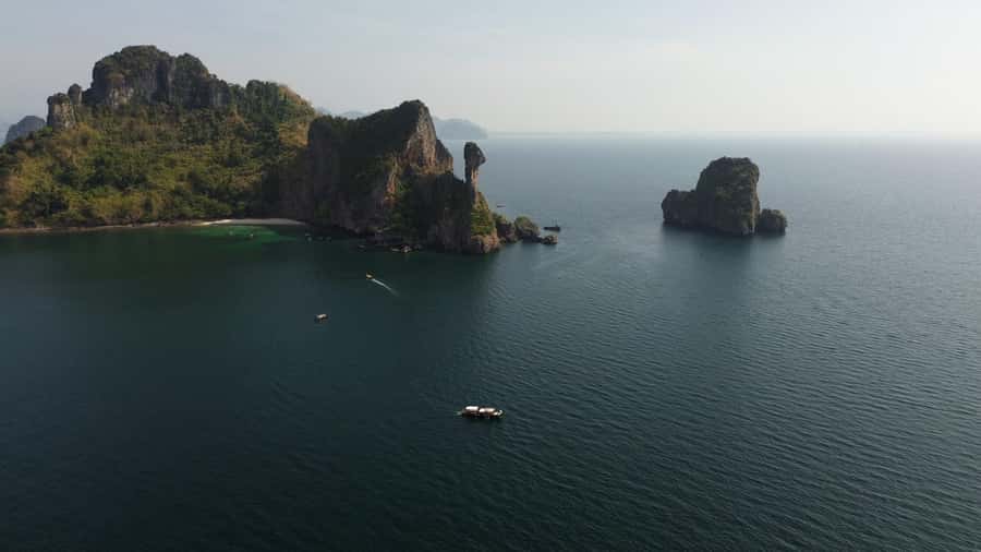 Krabi: 4 Islands Day Tour by Speedboat or Longtail Boat - Chicken Island and the Snorkeling Stop