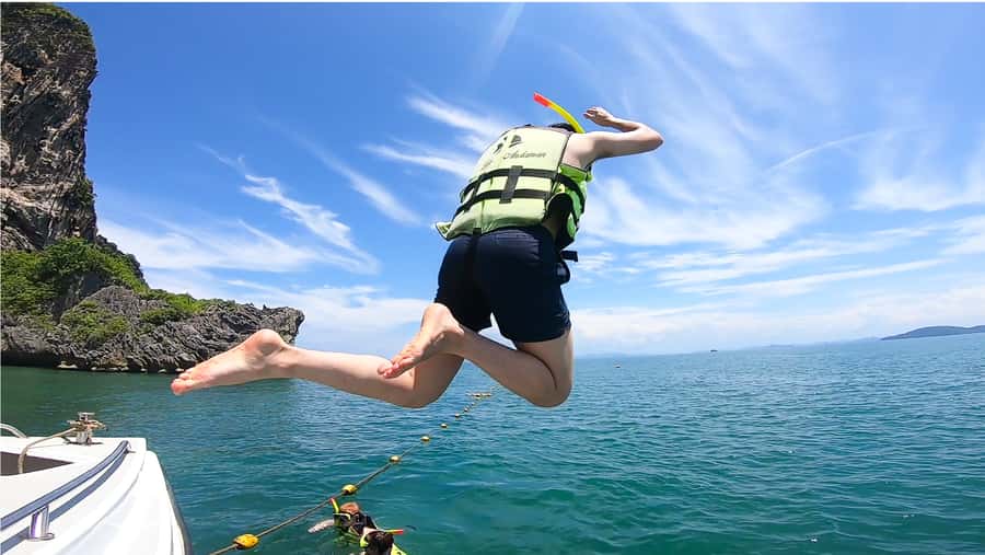 Krabi: 4 Islands Day Tour by Speedboat or Longtail Boat - How the Crew and Organization Affect the Day