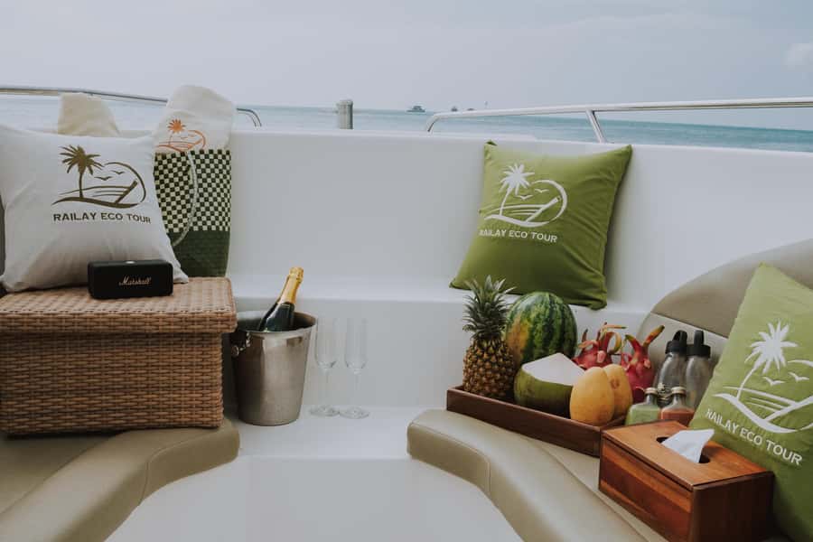 Krabi: 4 Islands Private Luxury Speed Boat Tour - A private speedboat instead of a fixed group cruise