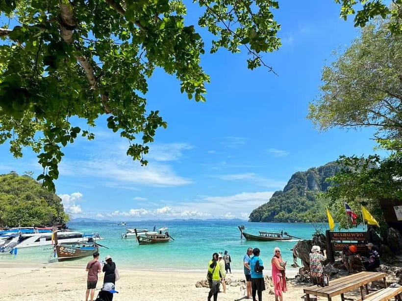 Krabi: 7 Islands Sunset Tour by Speedboat with Snorkeling - Yawasam Island and the first snorkeling session