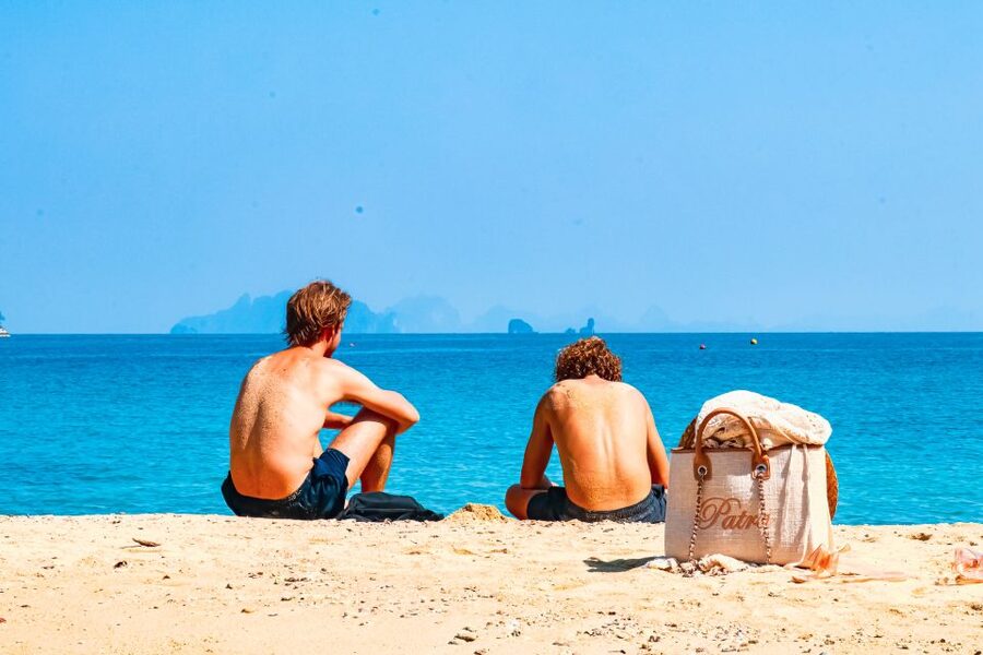 Krabi: Hong Island Day Trip by Speedboat with Thai Lunch - The early pickup and private pier