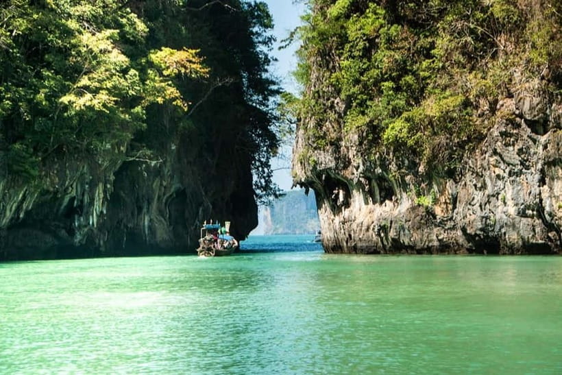 Krabi: Hong Island with Kayaking by speedboat - A full island day from Krabi