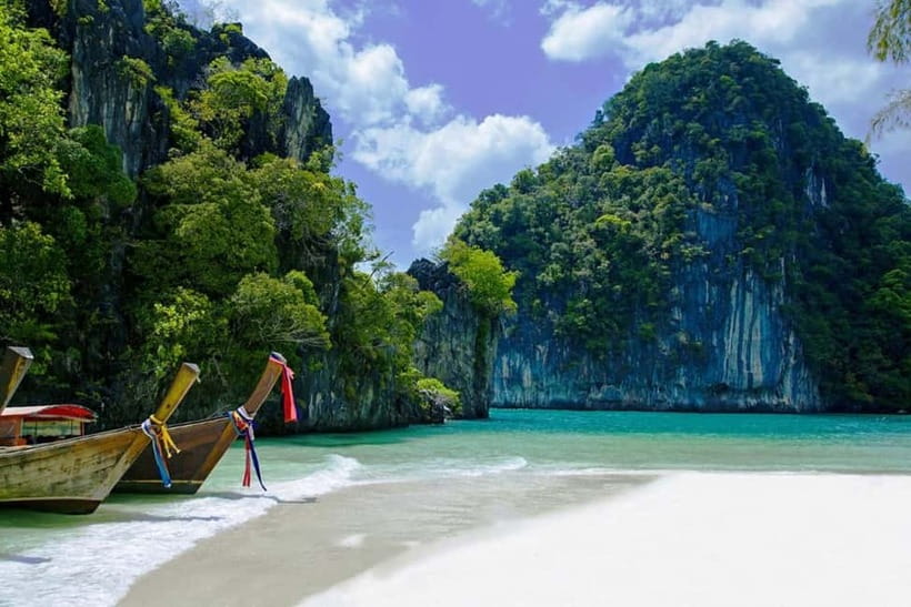 Krabi: Hong Island with Kayaking by speedboat - Lunch, snacks, and guide service