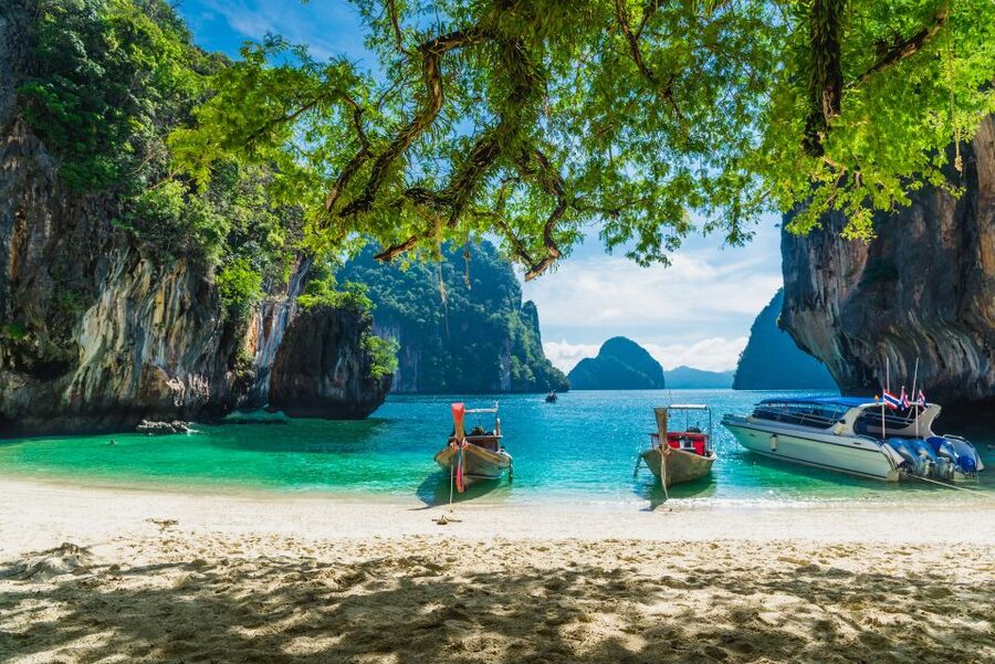 Krabi: Hong Islands Day Trip by Speedboat with Lunch - Hong Island beach gives you the first real taste