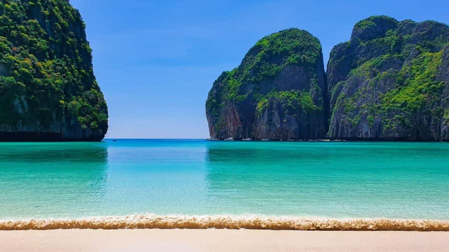 Krabi: Phi Phi Islands Full-Day Private Speedboat Charter - Maya Bay and Loh Samah Bay in the morning