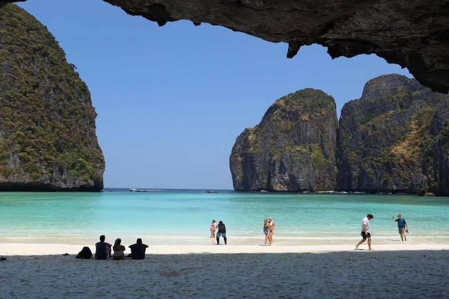 Krabi: Phi Phi Islands & Maya Bay Speedboat Tour with Lunch - Swimming and snorkeling at Pileh Lagoon