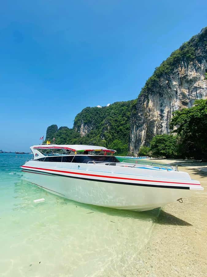 Krabi: Private Luxury Speedboat with picnic beach (4 island) - A private speedboat start from Nopparat Thara Pier