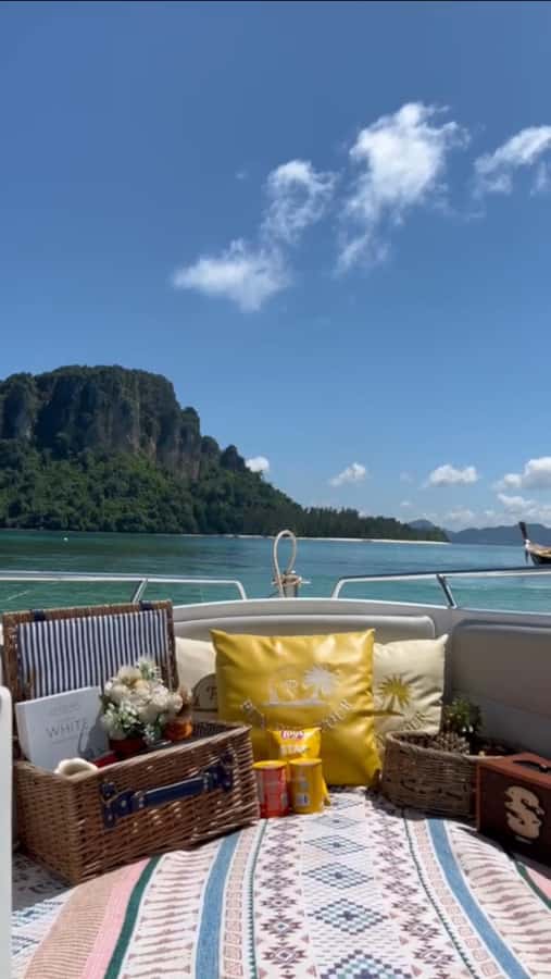 Krabi: Private Luxury Speedboat with picnic beach (4 island) - Chicken Island and the first swim