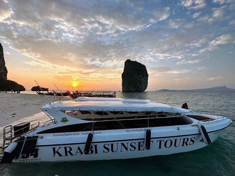 Krabi: Twilight Treasure Hunt – 7 Island Speedboat Adventure - Phra Nang Beach and its famous cave shrine