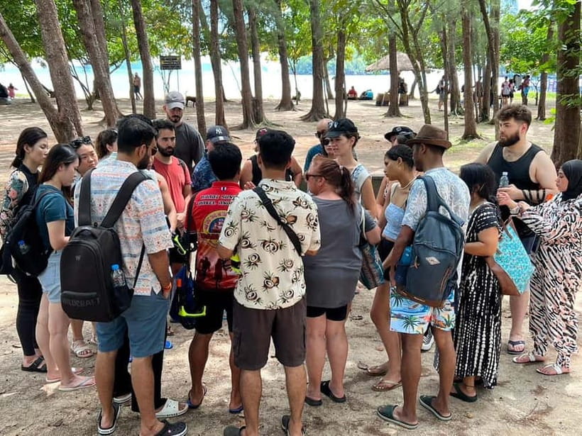 Krabi: Twilight Treasure Hunt – 7 Island Speedboat Adventure - Poda Island turns dinner into the evening centerpiece