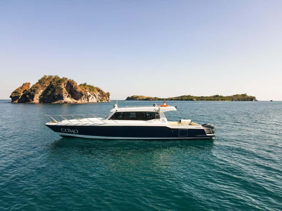 Labuan bajo: One Day Komodo Private & Shared Speedboat Trip - A 6 a.m. Start Sets the Pace