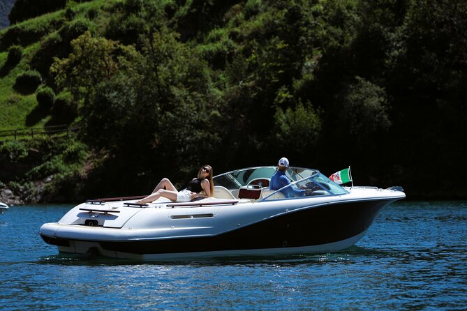 Lake Como: 4-Hour Luxury Speedboat Private Tour - Cernobbio and the world of luxury hotels