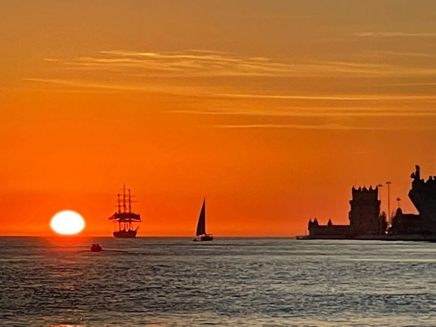 Lisbon Speedboat Sunset with Monuments Sightseeing - What the one-hour format really gives you