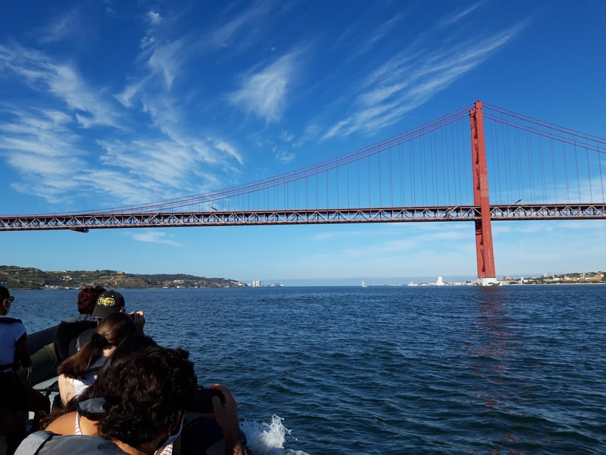 Lisbon: Speedboat Trip to Bugio Lighthouse - Meeting the Bugio Lighthouse at the Tagus mouth