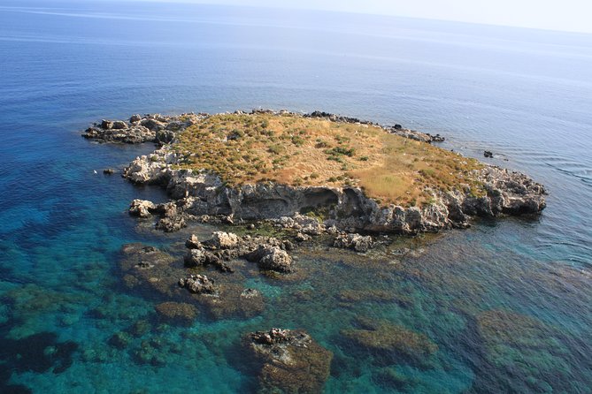 Luxury Marinello 26 speedboat with driver to Blue Lagoon & more.. - Arnaoutis Beach and the western turning point