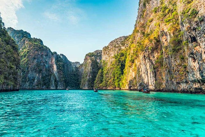 Luxury Private Speed Boat Charter - Phi Phi Sunrise - Maya Bay before the main rush