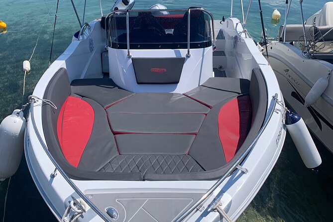 Luxury Speedboat Cruise to Shipwreck and Blue Caves - Xigia Sulfur Beach and the water