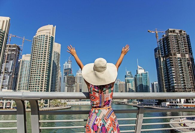 Luxury Sport Speed Boat Rental in Dubai - Why Dubai looks better from a sport boat