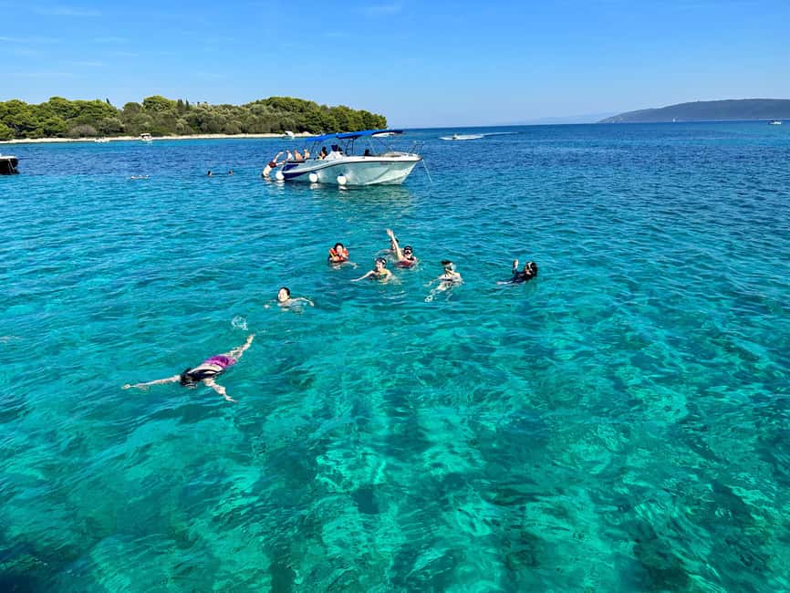 Magnific blue lagoon,speed boat towels included - Labadusa Beach adds a second swim