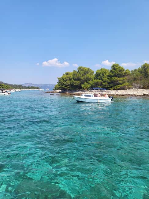 Magnific blue lagoon,speed boat towels included - Who will enjoy this trip most