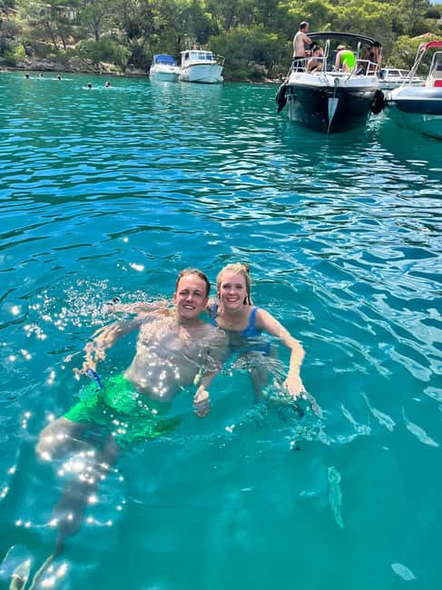 Magnific blue lagoon, speed boat water, wine&towels included - What the $77 price really covers
