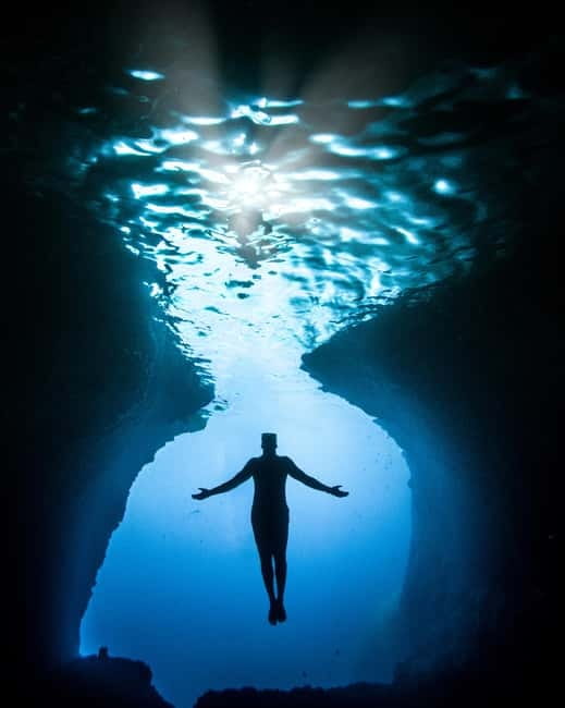 Makarska: 3-island Speedboat Cave & Blue Lagoon Tour - Swimming into Hvar’s Little Blue Cave