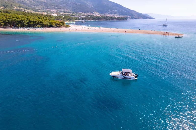 Makarska: 3-Island Speedboat Golden Horn & Blue Lagoon Tour - A fast route across three Dalmatian islands