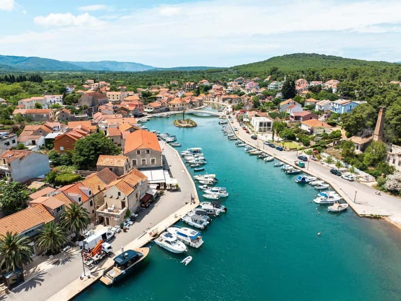 Makarska: 3-Island Speedboat Golden Horn & Blue Lagoon Tour - Vrboska brings a quiet Hvar interlude