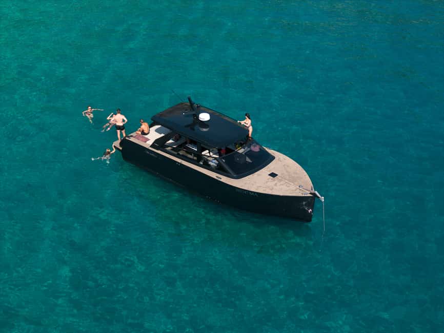 Makarska: 4 Island Luxory Speedboat Tour with Town Hvar - Key points at a glance