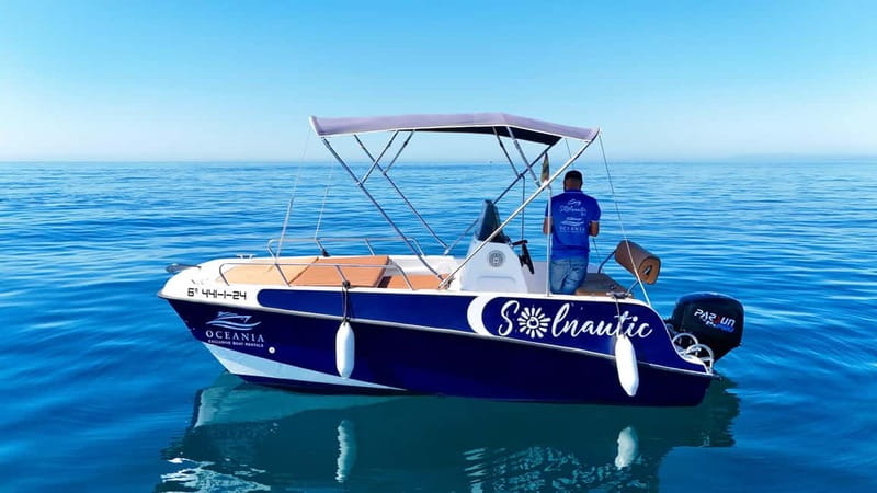 Malaga: 6-Seater Speedboat License-free Boat Rental - Dolphins, beaches, coves, and open water