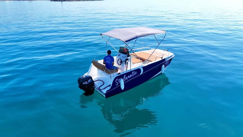 Malaga: 6-Seater Speedboat License-free Boat Rental - Who should book this outing?