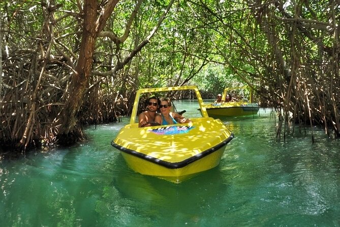 Mangrove Jungle Speedboat Experience - Taking the wheel in Nichupte Lagoon