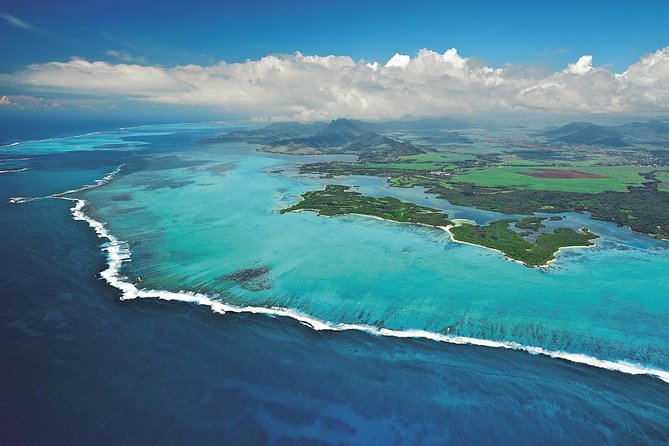 Marvelous Ile aux Cerf island: Speed Boat, Parasailing, Lunch & GRSE waterfall - Grand River South East Waterfall by Boat