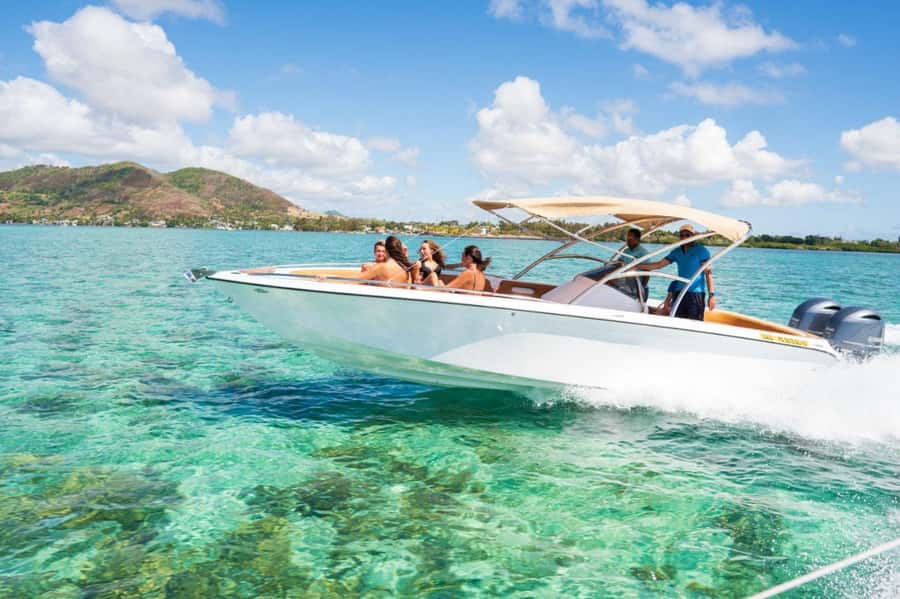 Mauritius: Speedboat Ile aux Cerfs, GRSE Waterfall, BBQ, Bar - A beach BBQ with drinks included
