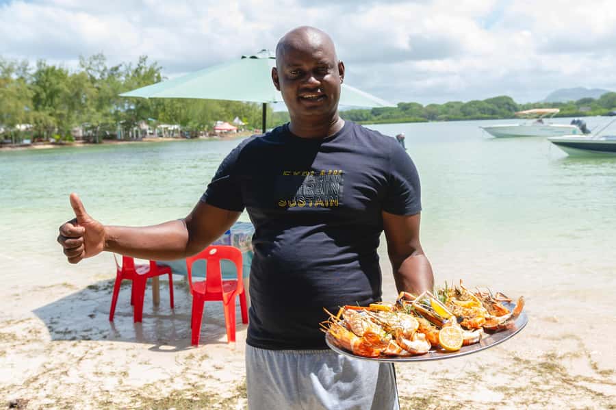 Mauritius: Speedboat Ile aux Cerfs, GRSE Waterfall, BBQ, Bar - What to pack for the boat and beach