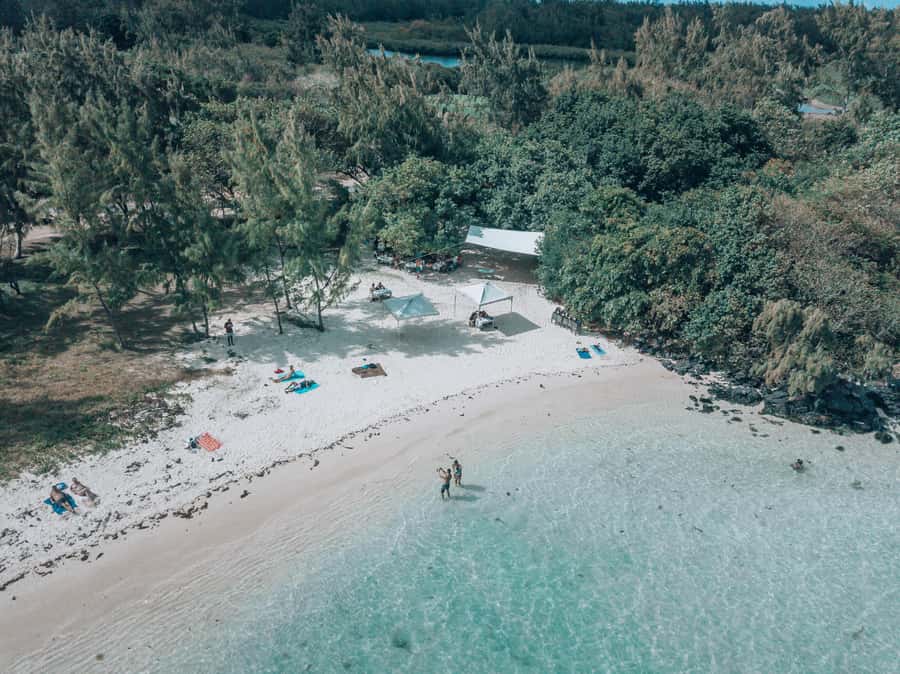 Mauritius: Speedboat Tour to Ile aux Cerfs with Lunch - The 45-minute route to Grande Rivière South East