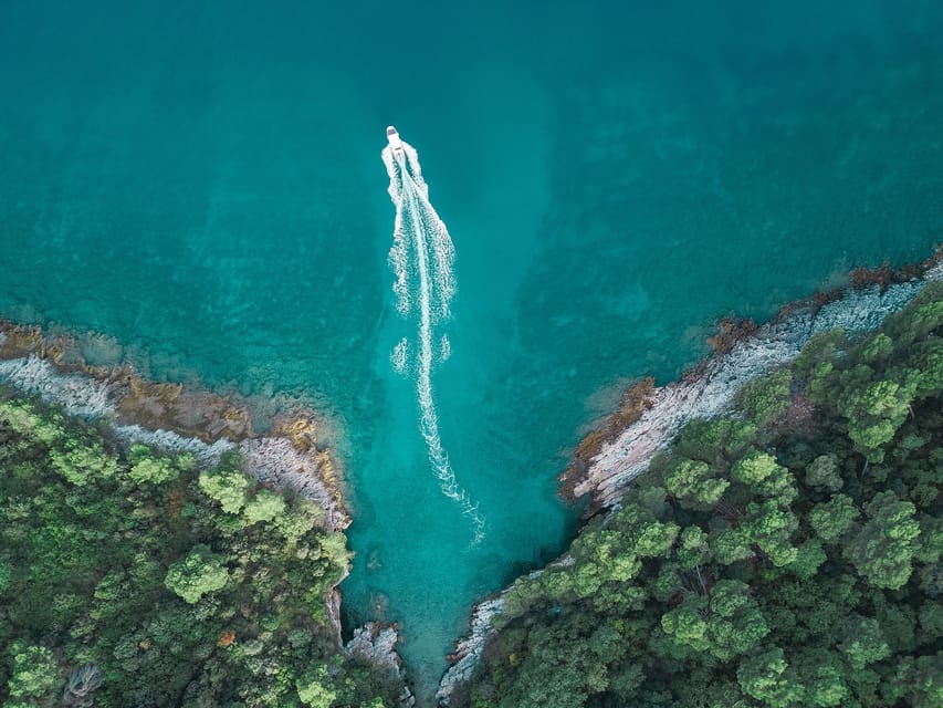 Medulin: Morning on Speedboat with Cave & Island Snorkeling - What the skipper and equipment add