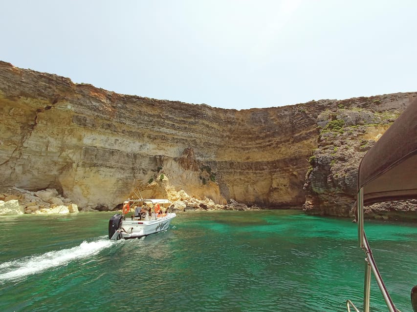 Mellieha: 3:00pm Speedboat round Comino Caves 2h Blue Lagoon - Seeing Comino from the Sea