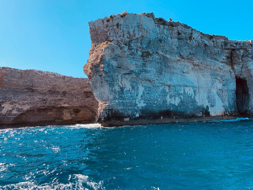 Mellieha: 3:00pm Speedboat round Comino Caves 2h Blue Lagoon - Santa Maria Caves at Close Range
