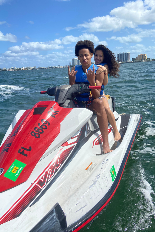 Miami: Jet Ski Adventure with Complimentary Speed Boat Ride - Safety training for first-time riders
