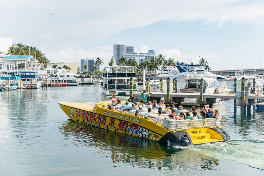 Miami: Sightseeing Speedboat Tour - Guides, music, and the tone on board